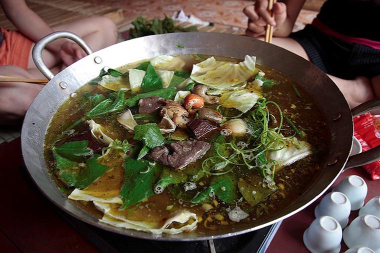 typical sapa dishes thang co soup