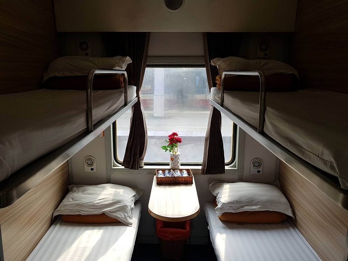 beds on vietnam trains, travel in vietnam by train, night train in vietnam, tips for traveling by train in vietnam