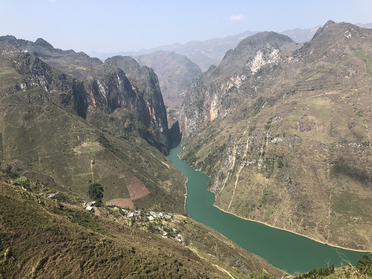 visit ha giang the legendary ma pi leng pass