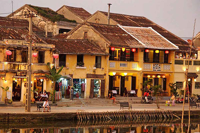 visit hoi an ancient house