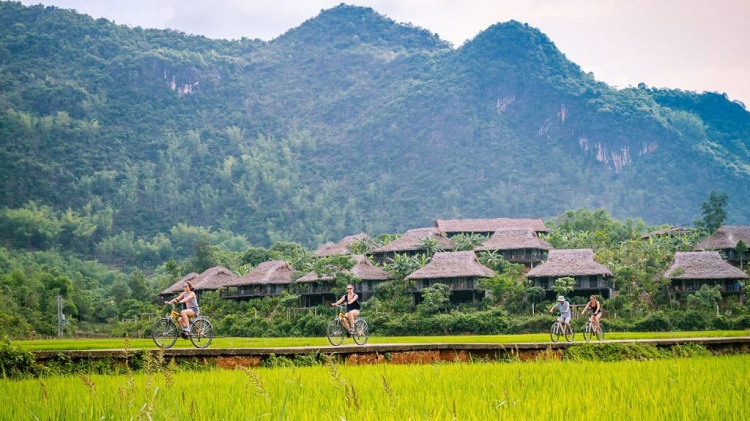 visit mai chau hoa binh in 2 days go cycling