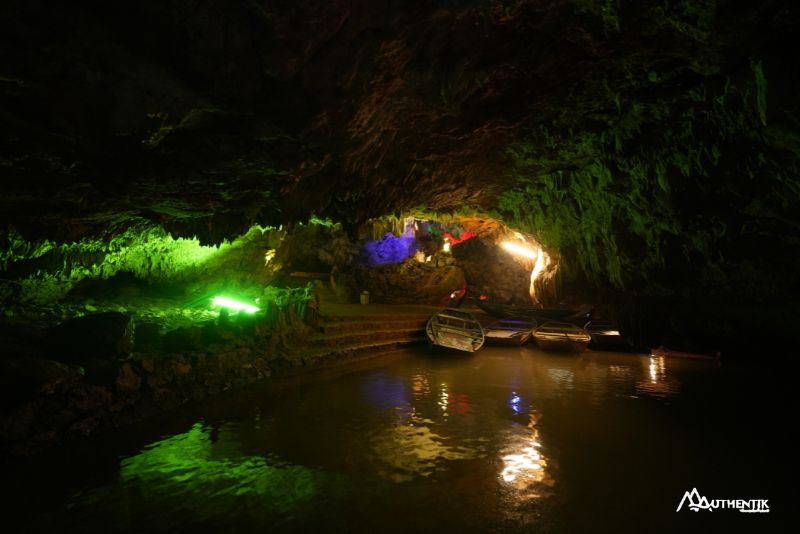 Wet Cave, Thien Ha Cave, Ninh Binh