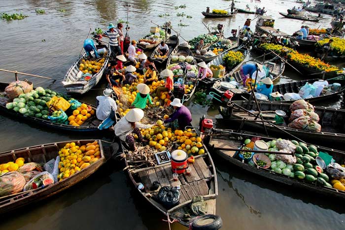 what to do and see in can tho cai rang floating market