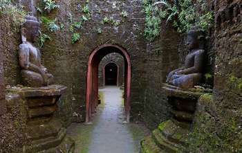 Mrauk U full day tour (B/-/-)