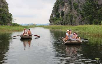 Van Long - Halong (B/L/D)