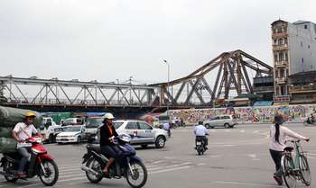 Hanoi city tour (B/-/-)