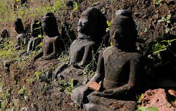 Mrauk U - Boat trip to Sitwe and fly back to Yangon (B/-/-)