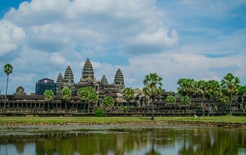 Siem Reap – Angkor Thom – Taprohm – Angkor Wat (B/L/-)