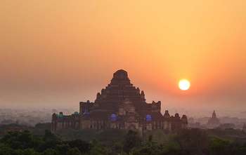 Bagan - full day villages and temples discovery (B/-/-)