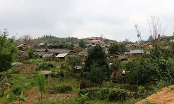 Luang Prabang – Pak Ou cave – Local village (B/-/-) 