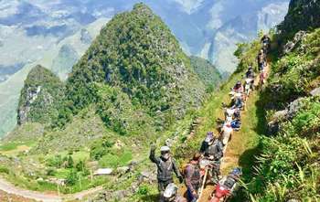 Bac Ha - Hoang Su Phi (B/L/D)