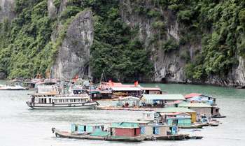 Halong Bay - Hanoi (B/L/-)