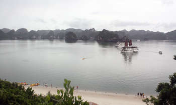 Hanoi - Halong Bay - overnight on Traditional Junk(B/L/D)