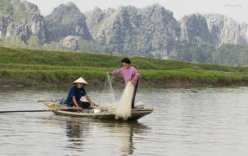 Hanoi - Ninh Binh - Van Long Discovery (B/L/-)