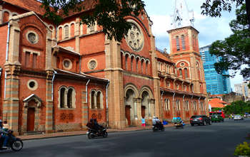 Hoian Free in the morning - Fly to Saigon (B/-/-)