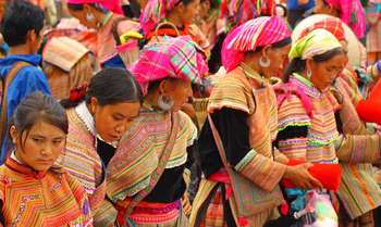 Sapa Discovery - Night train to Hanoi (B/-/-)